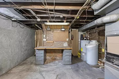 406 4th St, Deep River, IA 52222 photo 20