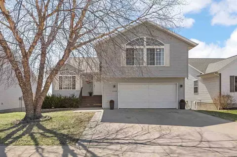 1289 Langenberg Ave, Iowa City, IA 52240