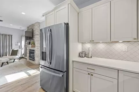 Kitchen - 3060 Sunflower St, Ely, IA 52227 photo 5 of 5