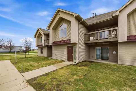 1010 240th St NE, North Liberty, IA 52317
