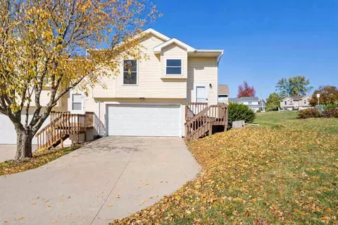 2213 9th St, Coralville, IA 52241
