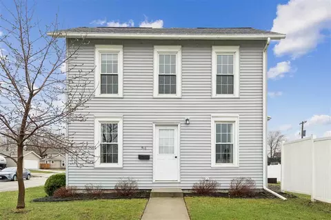 516 E 4th St, Vinton, IA 52349