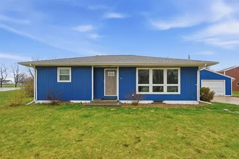 261 Larick Dr, Marion, IA 52302