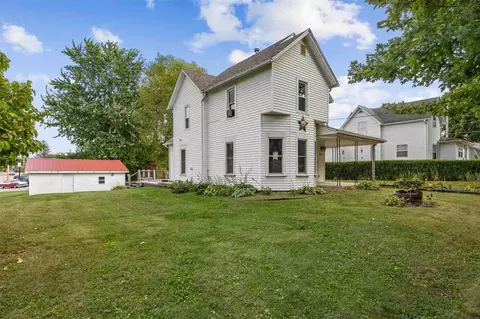 908 Lynn St, Tipton, IA 52772