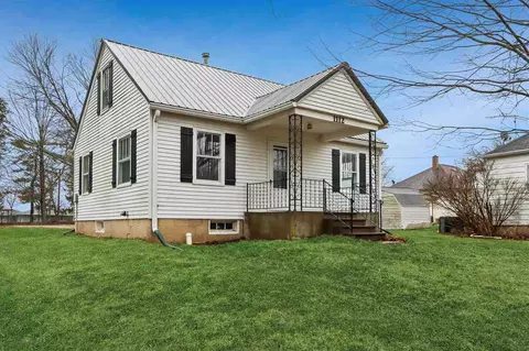 1112 8th Ave, Wellman, IA 52356