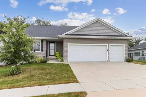 224 Kenneth Dr, Iowa City, IA 52245