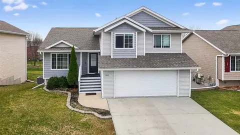 1545 Vesti Ln, Iowa City, IA 52240