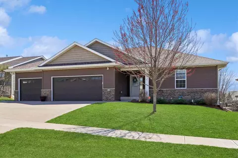 55 Camden Rd, Iowa City, IA 52245