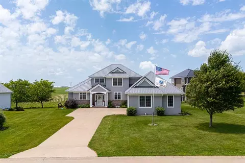 1260 Ivan Ln, West Liberty, IA 52776