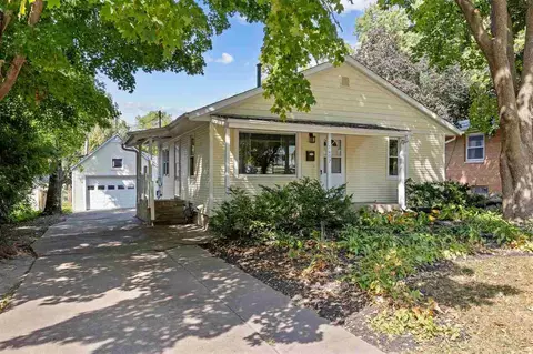 1607 Ridge St, Iowa City, IA 52240