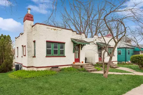 703 S 705 S 7th Ave, Iowa City, IA 52240