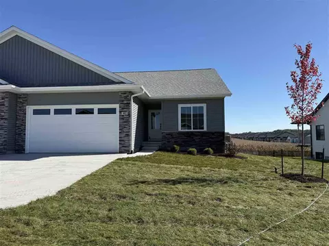 102 Kinsey St, North Liberty, IA 52317