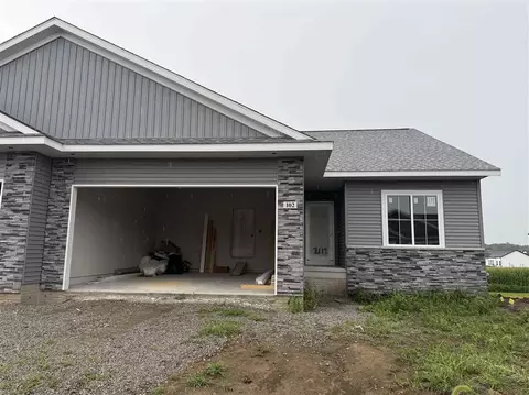 102 Kinsey St, North Liberty, IA 52317