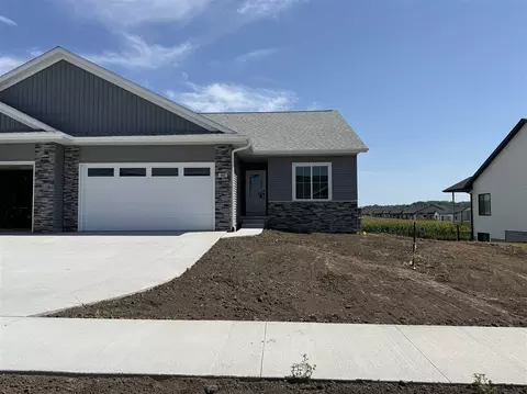 102 Kinsey St, North Liberty, IA 52317
