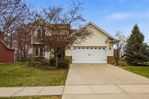 1029 Ryan Ct, Iowa City, IA 52246