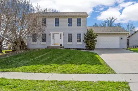 48 Galway Cir, Iowa City, IA 52246