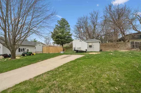 Exterior - 1665 Knoll Ct, Ely, IA 52227 photo 5 of 5
