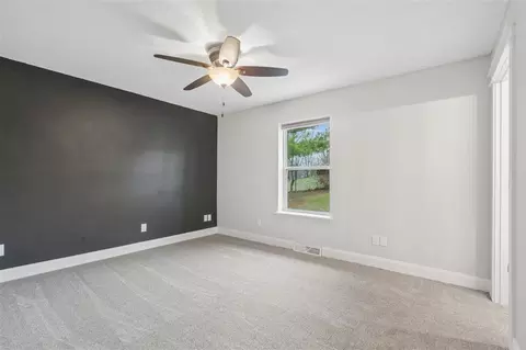 Bedroom - 1665 Knoll Ct, Ely, IA 52227 photo 1 of 6