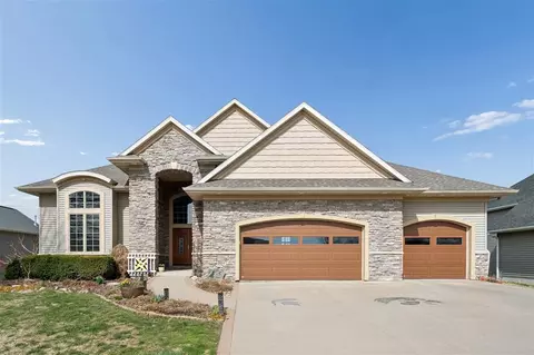 604 Majestic Oak Rdg, Solon, IA 52333