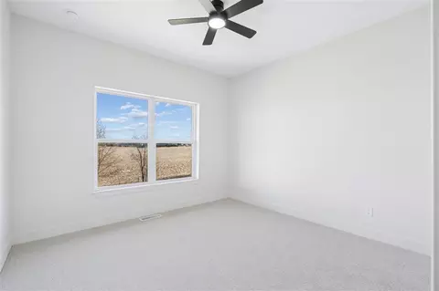 Bedroom - 900 Crestview Dr, Solon, IA 52333 photo 7 of 11