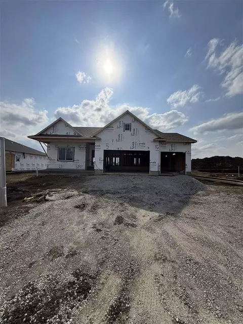 105 S Seven Oaks Rd, North Liberty, IA 52317