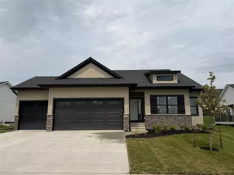 1290 Osage Ln, North Liberty, IA 52317