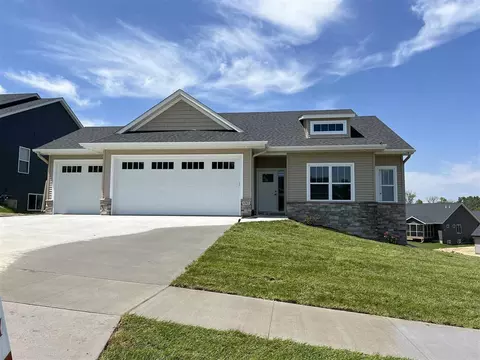 805 Yorkshire St, North Liberty, IA 52317