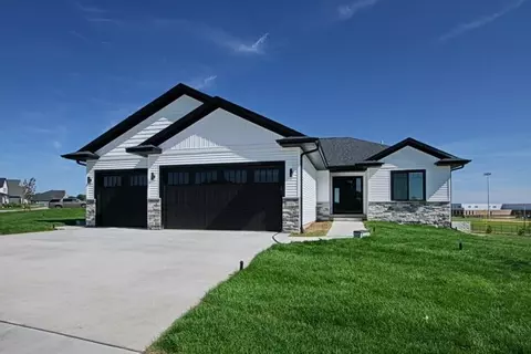 804 Windam Dr, Solon, IA 52333