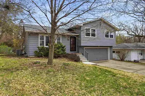 906 Talwrn Ct, Iowa City, IA 52246
