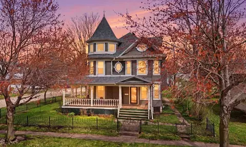 320 W Jefferson St, Washington, IA 52353