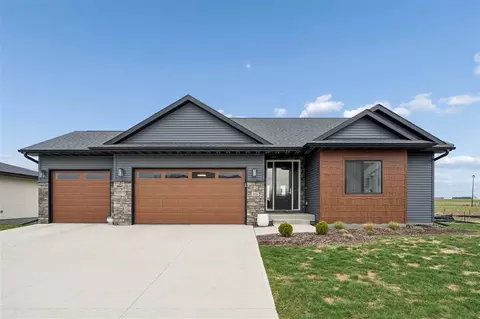 1018 High Ridge Trl, Solon, IA 52333