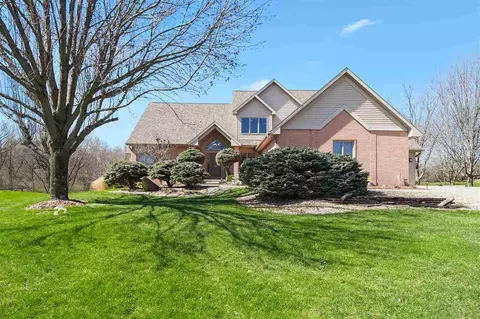 65 Burr Oak Ct, Iowa City, IA 52246