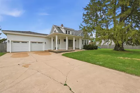 530 N Dubuque St, North Liberty, IA 52317