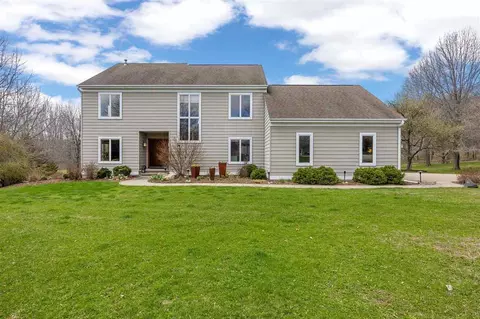 4635 Running Deer Ct NE, Iowa City, IA 52240