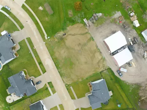 708 Pointer Cir, Center Point, IA 52213 photo 9
