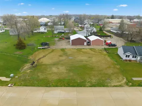 708 Pointer Cir, Center Point, IA 52213 photo 4