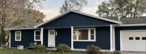 1641 Derwen Dr, Iowa City, IA 52246