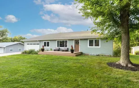 3868 Martin Ln NE, Iowa City, IA 52240