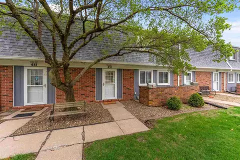 439 Peterson St, Iowa City, IA 52245