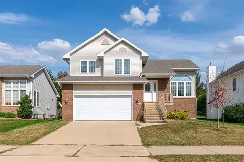 2043 Timber Ln, Coralville, IA 52241