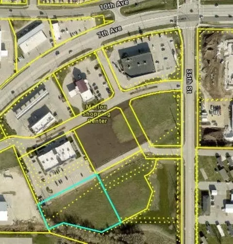 730 35th St, Marion, IA 52302