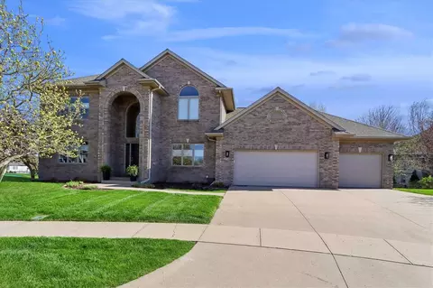 70 Larkspur Ct, Iowa City, IA 52246