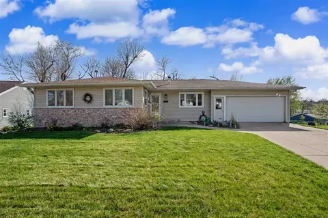 3929 NE Nancy Jane Ln, Cedar Rapids, IA 52402