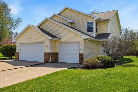 77 Thistle Ct, Iowa City, IA 52240