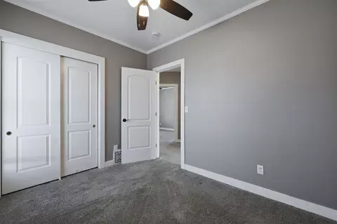 Bedroom - 231 32nd St NE, Cedar Rapids, IA 52402 photo 3 of 7