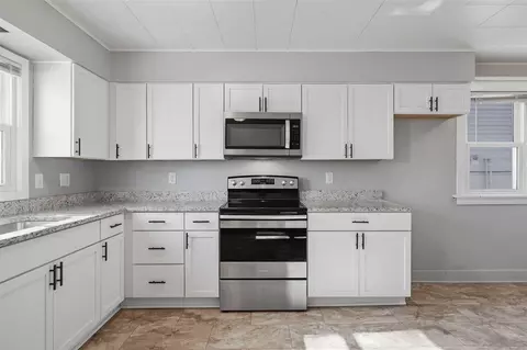 Kitchen - 231 32nd St NE, Cedar Rapids, IA 52402 photo 3 of 3