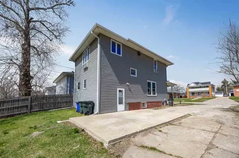 Exterior - 231 32nd St NE, Cedar Rapids, IA 52402 photo 1 of 3