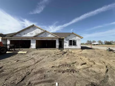 922 Eisenhower Blvd, North Liberty, IA 52317