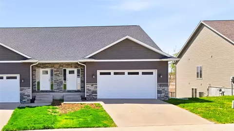 1127 Leann Cir, North Liberty, IA 52317