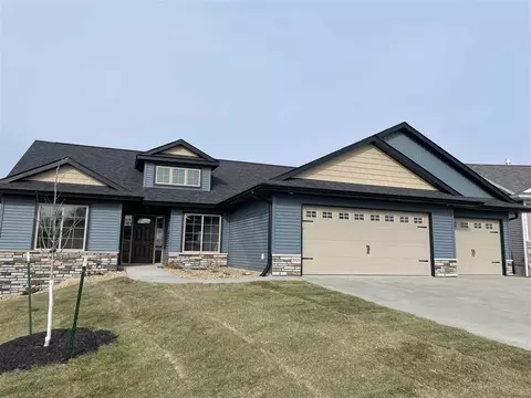 837 Siesta Dr, Tiffin, IA 52340